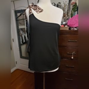 Off shoulder cheetah 🐆 print top